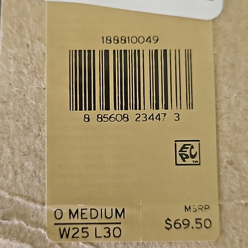 NWT Levi's 711 Skinny hypersoft black jeans women's size W25 L30 - Picture 6 of 6
